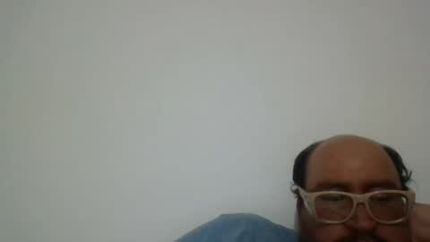 Snapshot of papi_adiel4 chatting on June 14, 2026, 6:04 am papi_adiel4 online show from June 14, 2026, 6:04 am