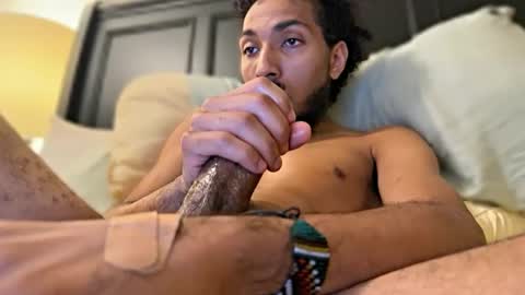 Snapshot of papi_bigcockie chatting on September 16, 2025, 9:32 am papi_bigcockie online show from September 16, 2025, 9:32 am