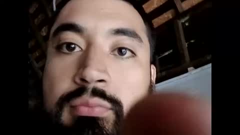 Latin papi online show from September 12, 2025, 7:41 am