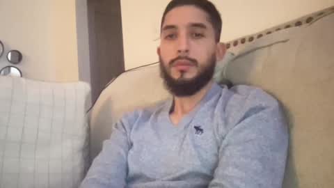 papicubano_guapo23cm online show from October 31, 2025, 4:24 am