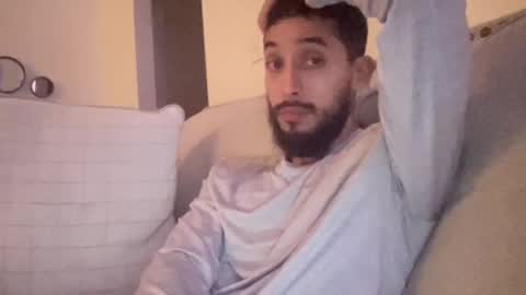 papicubano_guapo23cm online show from November 4, 2025, 6:01 am