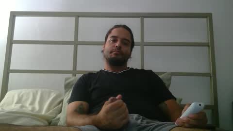 PapiiPR185 online show from May 2, 2026, 5:23 am