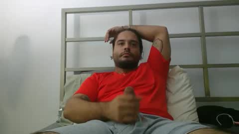 PapiiPR185 online show from May 2, 2026, 7:41 pm