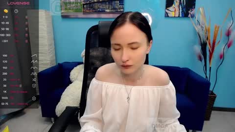 Snapshot of paradox_666_ chatting on December 12, 2024, 2:33 pm Louise online show from December 12, 2024, 2:33 pm