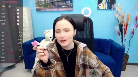 Snapshot of paradox_666_ chatting on December 16, 2024, 9:24 am Louise online show from December 16, 2024, 9:24 am