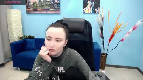 Snapshot of paradox_666_ chatting on January 16, 2025, 11:04 am Louise online show from January 16, 2025, 11:04 am