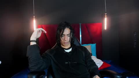 Snapshot of paranoidtemptaion_ chatting on February 15, 2025, 12:33 pm paranoidtemptaion_ online show from February 15, 2025, 12:33 pm