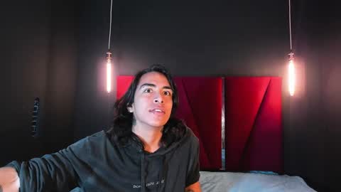 Snapshot of paranoidtemptaion_ chatting on February 25, 2025, 12:55 pm paranoidtemptaion_ online show from February 25, 2025, 12:55 pm