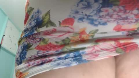 Snapshot of pareja_explosivasexx chatting on March 1, 2025, 6:24 am Luna online show from March 1, 2025, 6:24 am