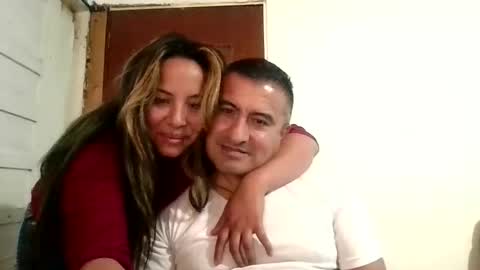 pareja_sex2026 online show from April 28, 2026, 6:35 pm