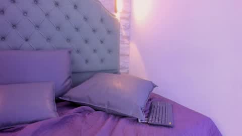 Taylor  online show from October 12, 2025, 7:18 am