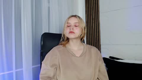 Lizz  online Monday to Saturday from 9pm to 5am Colombia time online show from January 10, 2025, 3:07 am