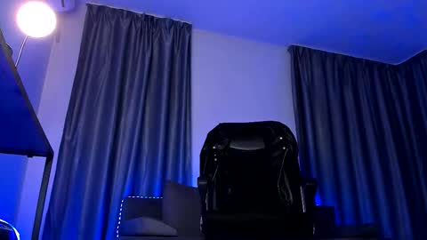 Paris online show from February 10, 2026, 9:41 pm