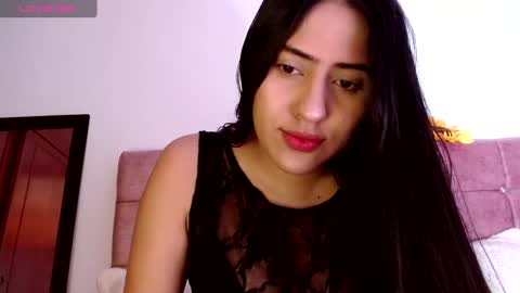 Paris  online show from March 6, 2025, 8:48 pm