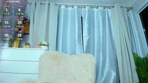 Paris online show from September 13, 2025, 3:17 am