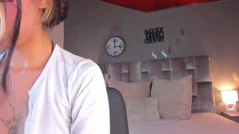 PARIS online show from February 10, 2025, 7:38 pm