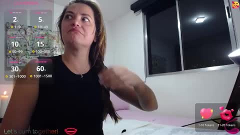 Snapshot of pariswlls chatting on September 24, 2025, 1:53 am Paris online show from September 24, 2025, 1:53 am