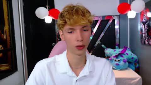 park_jimin1 online show from September 23, 2025, 12:08 pm