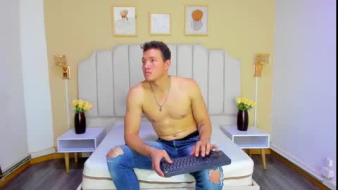 PARKER online show from October 1, 2025, 3:07 pm