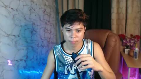 Snapshot of parkseo_yeon chatting on March 18, 2026, 3:59 pm HENRY online show from March 18, 2026, 3:59 pm