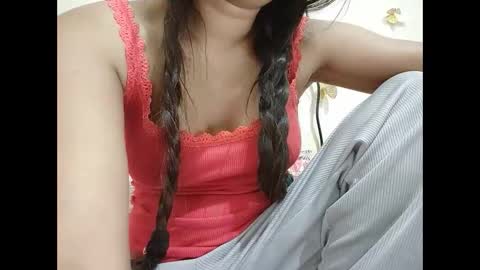 parneetu_642 online show from April 14, 2026, 3:45 am