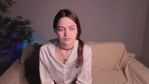 Snapshot of parrot_kisha chatting on April 15, 2026, 2:07 am parrot_kisha online show from April 15, 2026, 2:07 am