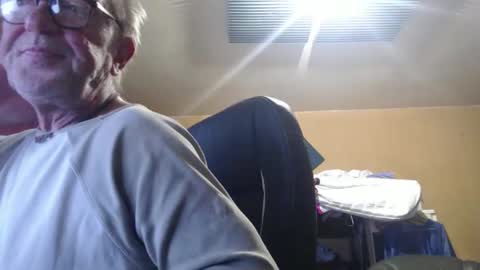 pascal88881 online show from October 15, 2025, 9:09 am