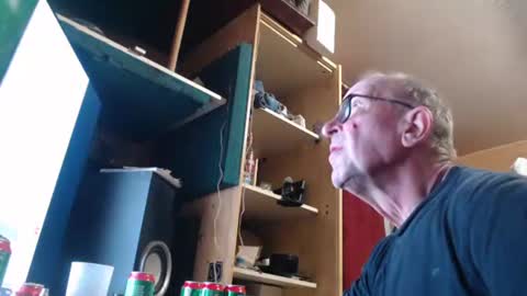 pascal88881 online show from October 27, 2025, 9:57 am