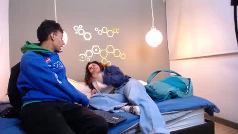 Snapshot of pasionados chatting on September 23, 2025, 2:47 am pasionados online show from September 23, 2025, 2:47 am