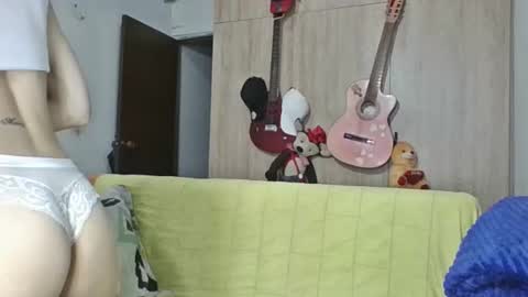 Snapshot of passion_fruit01 chatting on October 10, 2025, 11:09 am passion_fruit01 online show from October 10, 2025, 11:09 am