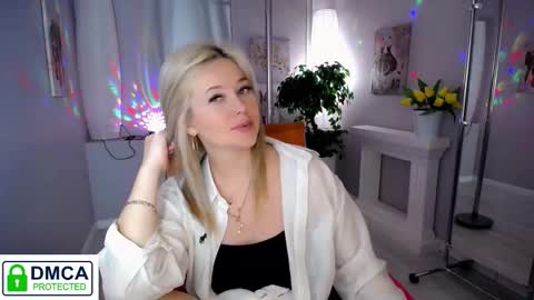 Snapshot of passionate_babe chatting on October 31, 2025, 4:02 am I have returned from vacation and I am glad to share my energy and emotions with you online show from October 31, 2025, 4:02 am