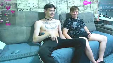 Max tall dark-haired guy with tattoos and Phil blond-haired online show from June 18, 2026, 2:01 am