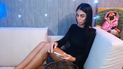 I am Lora and i am glad to see you in my room online show from December 9, 2024, 3:29 am