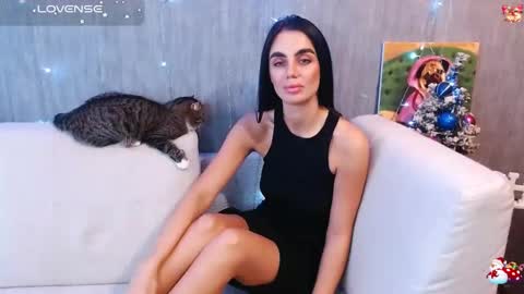 I am Lora and i am glad to see you in my room online show from January 9, 2025, 3:36 am