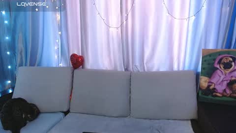 I am Lora and i am glad to see you in my room online show from February 25, 2025, 6:03 am