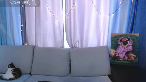 I am Lora and i am glad to see you in my room online show from February 27, 2025, 3:04 am