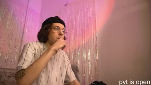 Zoe online show from March 11, 2026, 4:24 pm