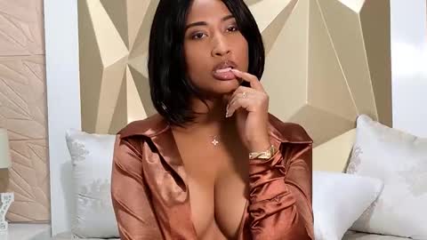 passionmacoll online show from November 12, 2025, 7:46 pm