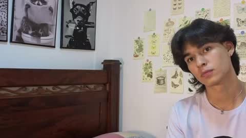 patri_ck_villa online show from April 18, 2026, 10:10 pm