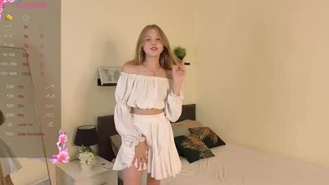 Snapshot of patricia_perry chatting on September 19, 2025, 10:05 am Vicki online show from September 19, 2025, 10:05 am