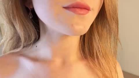 Snapshot of patricia_perry chatting on September 24, 2025, 10:18 am Vicki online show from September 24, 2025, 10:18 am