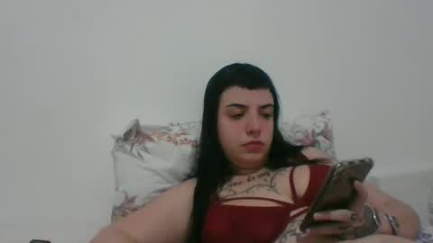 patriciababyross online show from September 16, 2025, 9:05 pm