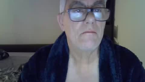Snapshot of patrick5275 chatting on December 21, 2024, 5:14 am patrick5275 online show from December 21, 2024, 5:14 am