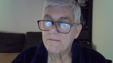 Snapshot of patrick5275 chatting on December 22, 2024, 5:12 am patrick5275 online show from December 22, 2024, 5:12 am