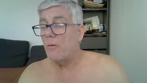 Snapshot of patrick5275 chatting on January 7, 2025, 9:40 am patrick5275 online show from January 7, 2025, 9:40 am