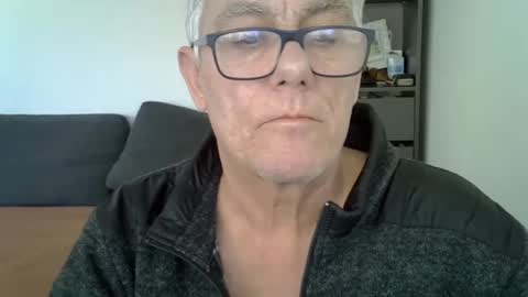 Snapshot of patrick5275 chatting on January 17, 2025, 12:31 pm patrick5275 online show from January 17, 2025, 12:31 pm