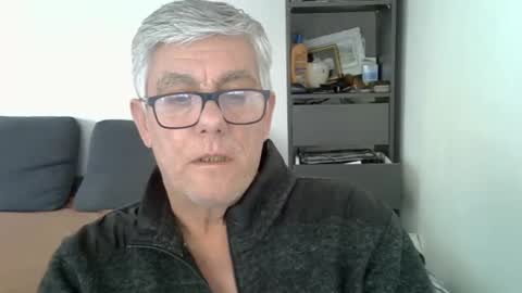 Snapshot of patrick5275 chatting on January 21, 2025, 12:39 pm patrick5275 online show from January 21, 2025, 12:39 pm