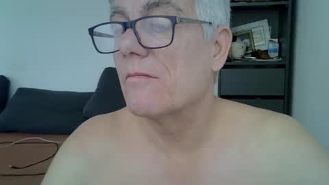 Snapshot of patrick5275 chatting on January 23, 2025, 9:18 am patrick5275 online show from January 23, 2025, 9:18 am