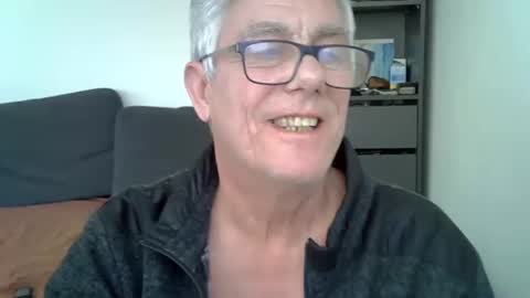 Snapshot of patrick5275 chatting on January 27, 2025, 1:30 pm patrick5275 online show from January 27, 2025, 1:30 pm