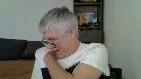 Snapshot of patrick5275 chatting on February 14, 2025, 10:38 am patrick5275 online show from February 14, 2025, 10:38 am